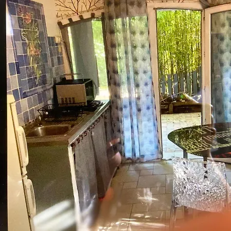 Studio Avec Terrasse A 30 Mn Des Plages * Nîmes